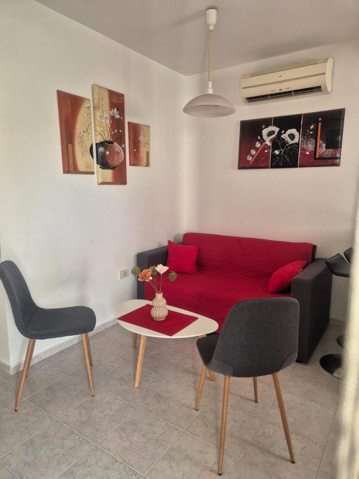 Apartment Vilma Ровин Екстериор снимка